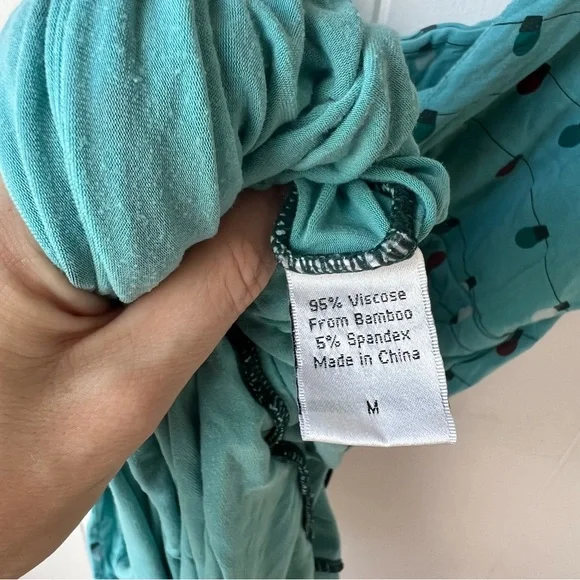 Kickee Pants Simple Twist Pajamas Dress Night Gown Blue Glacier Holiday Lights M - Picture 5 of 7